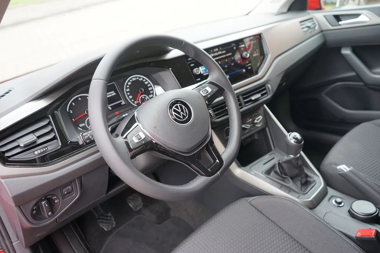 Volkswagen Polo 1.0 TSI Sitzheizung Bluetooth...  Image 8